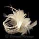 Bracelet mariage Caresse, perles, plumes, ton ivoire, détail
