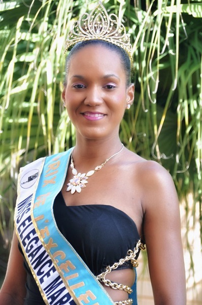 <h1>Miss Élégance Martinique 2012, diadème Athéna</h1>