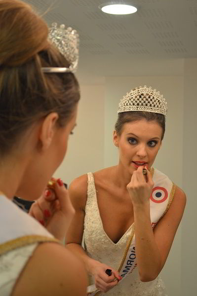 <h1>Miss Normandie 2010, miroir, diadème Monte-Carlo</h1>