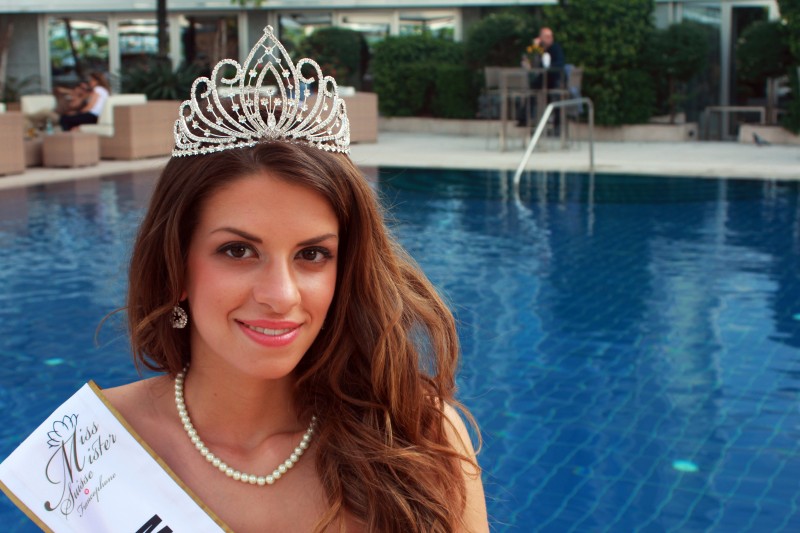 <h1>Miss Suisse Francophone 2013, diadème Athéna</h1>